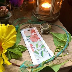 Bookmark w Stackable Mini Teacup & Saucer Charm 🌺